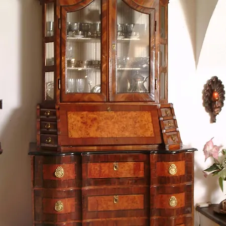 Royal In No 16 Daire *